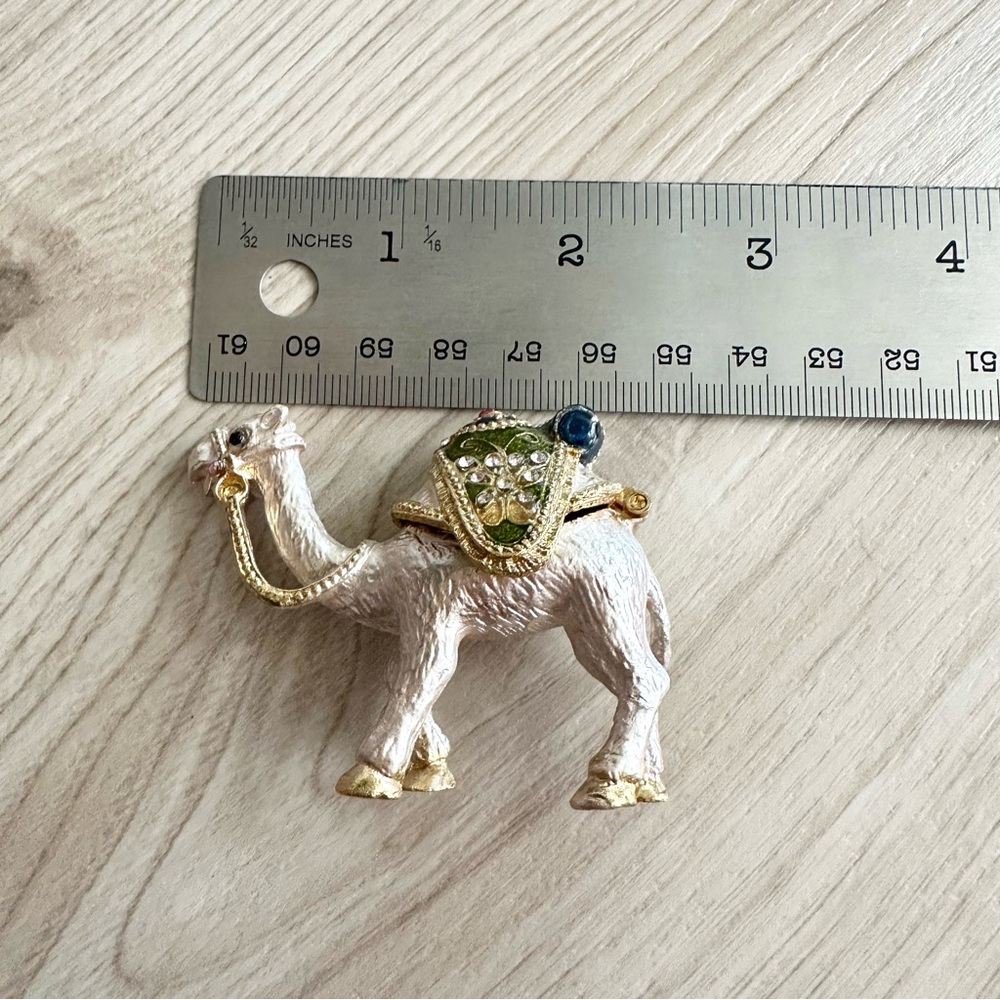 Small camel studded trinket box - Picture 5 of 5